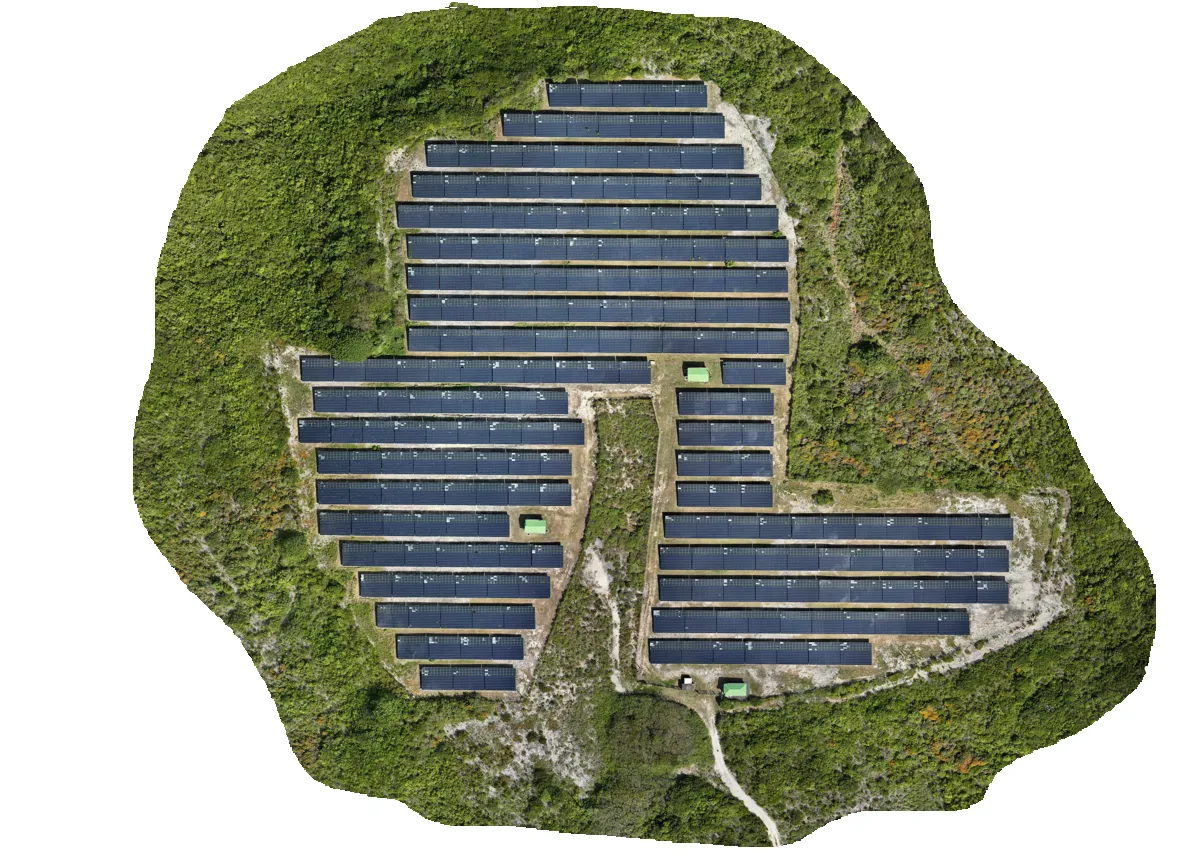 Orthophoto par drone d'un champ photovoltaïque en Guadeloupe